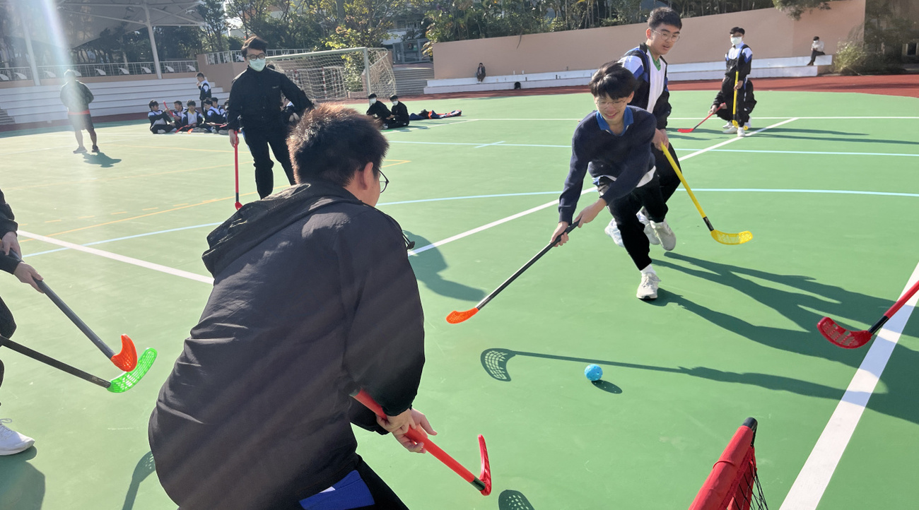 Emerging Sports - Floorball Experience